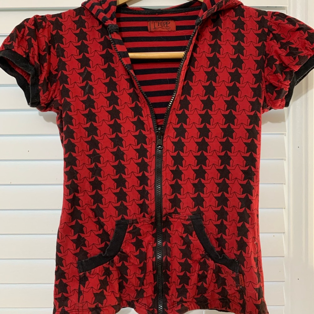 Short sleeve hoodie